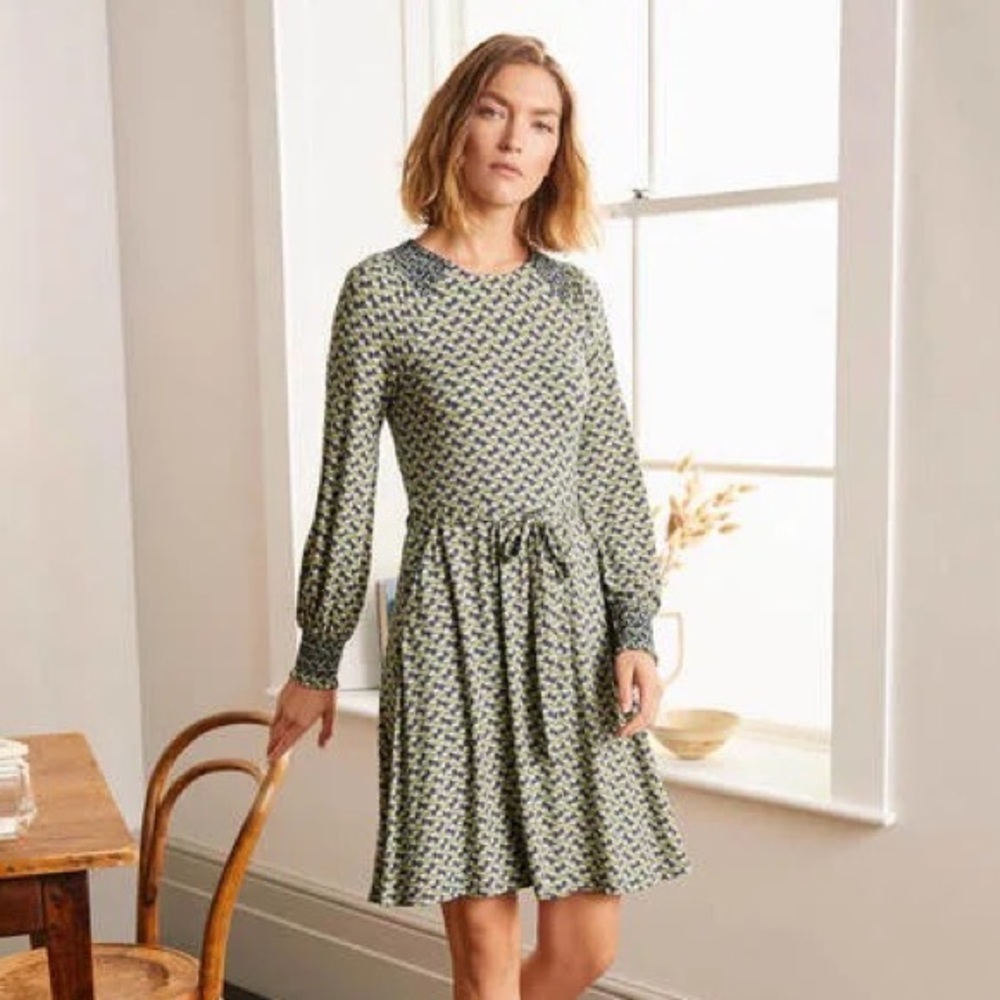 Boden Grace Smocked Jersey Dress Size 8R - new with tags